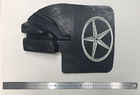 Брызговик передний (правый) микроавтобус МАЗ (MR)