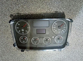 Щиток приборов нового образца (ВЗЭП, Беларусь)