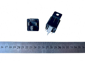 Реле стартера замыкающее (4-х контактное 24В 30А с кронштеном) (MR) аналог 711.3747-111
