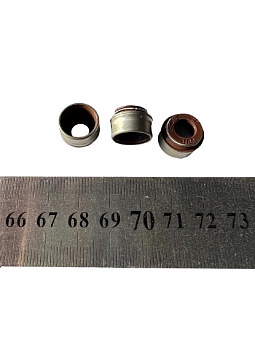 Манжета впускного/выпускного клапана ЯМЗ-650,651 (MR)