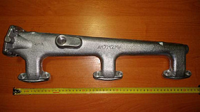 Труба водяная правая (с отверстием под термореле) (ЯМЗ)