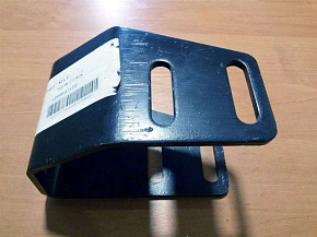 Кронштейн крепления балки КПП (правый, задний) (МАЗ)