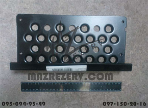 Подножка средняя нового образца (металлическая накладка) (МАЗ)