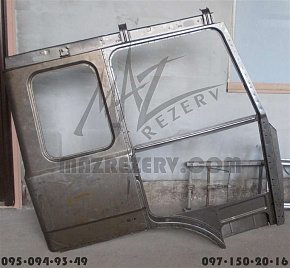 Боковина правая (кабина со спальником) (МАЗ)