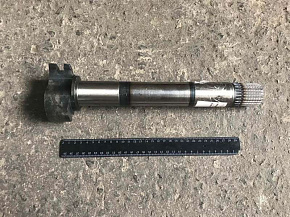 Кулак разжимной среднего моста эвольвентный шлиц нов.образца правый (350 мм) (ТАИМ)