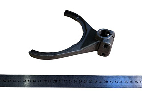 Вилка демультипликатора цилиндра переключения передач (12JS200TA, 9JS135A)