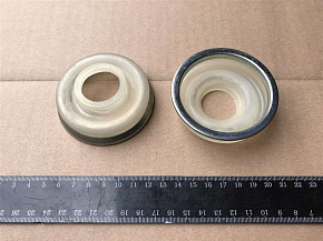 Уплотнитель рулевого пальца с обоймой ПОЛИУРЕТАН (MR)